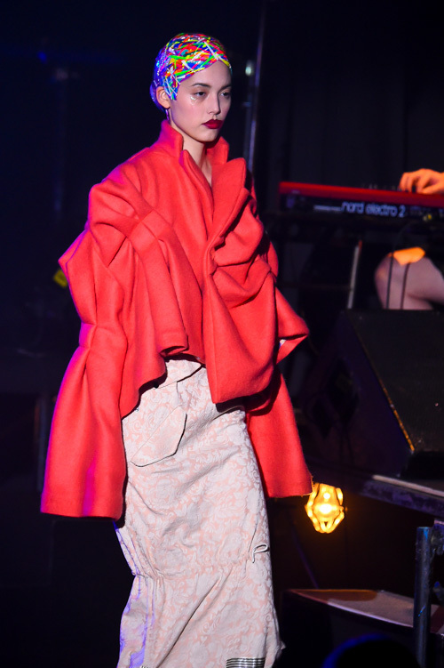 ノゾミ イシグロ オートクチュール(NOZOMI ISHIGURO Haute Couture) 2014-15年秋冬ウィメンズコレクション  - 写真17