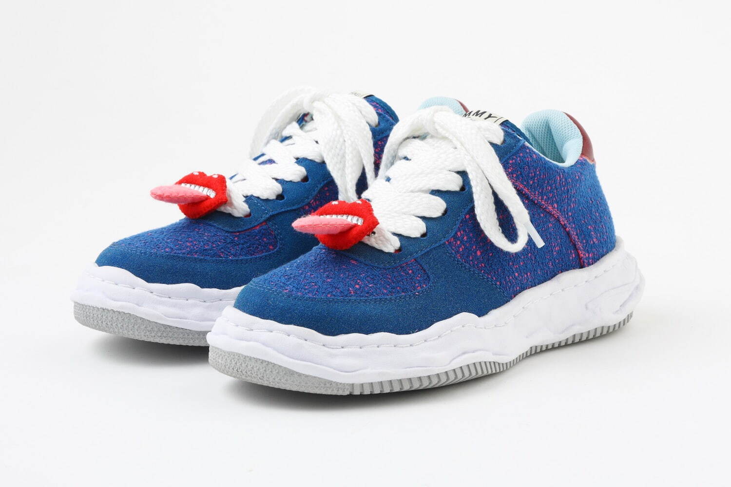 EMBROIDERY WAYNE WITH BROOCH LOW-TOP SNEAKER 53,900円