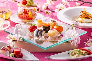 ヒルトン東京「華てまり寿司アフタヌーン」キャビア乗せ牡丹海老など豪華海鮮、花煎茶＆特製パフェも