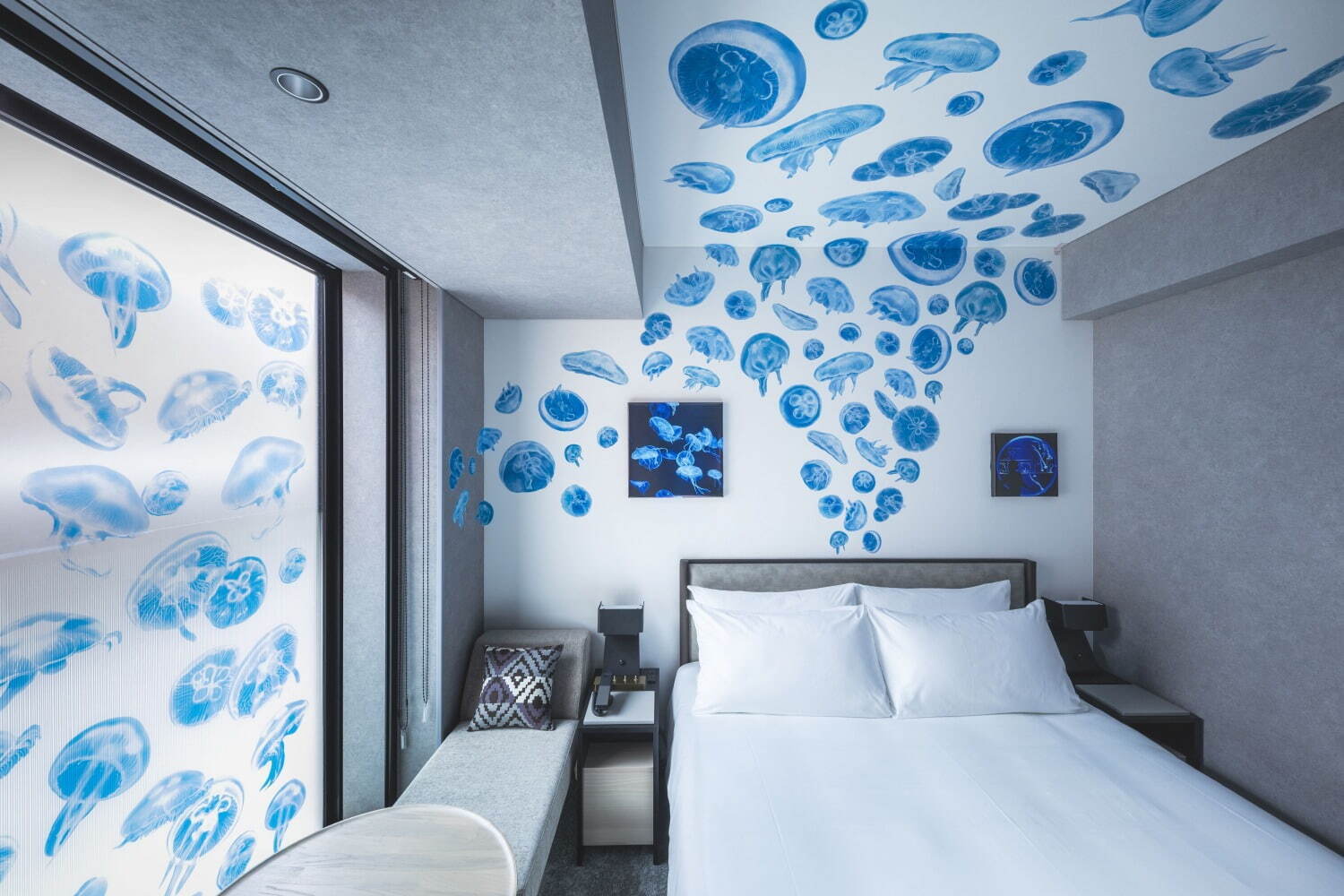 サッポロストリームホテル、壁と天井一面にクラゲが泳ぐ限定宿泊プラン - アオアオ サッポロとコラボ｜写真4
