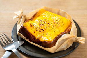 パンとエスプレッソと×フィラデルフィア、“3層仕立ての濃厚チーズ”＆生ハム使用のフレンチトースト