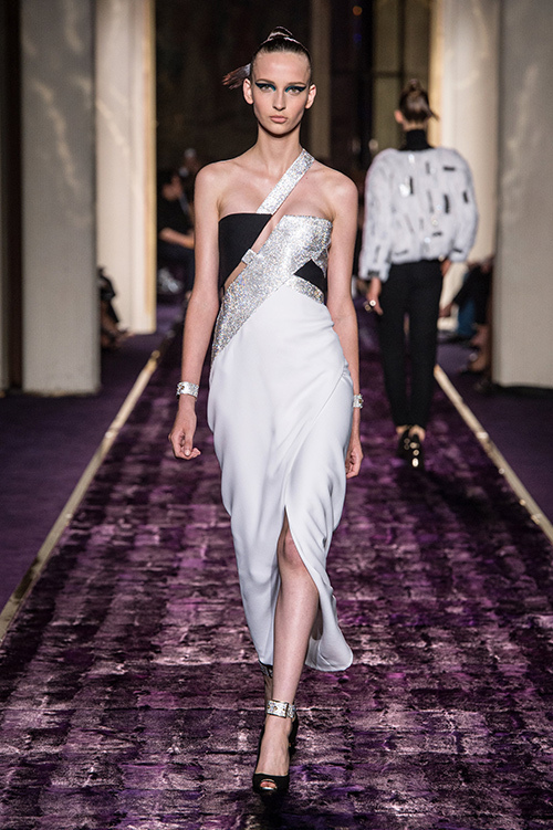 アトリエ ヴェルサーチェ オートクチュール(Atelier Versace Haute Couture) 2014-15年秋冬ウィメンズコレクション  - 写真23