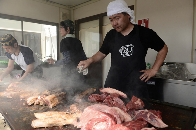 行列店の肉料理が集結！「肉フェス 2014 秋」東京・立川で開催｜写真1