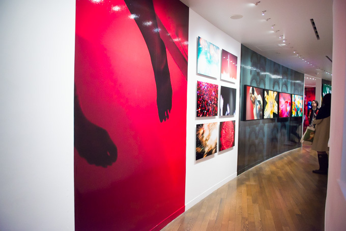 蜷川実花、初のセルフポートレイトを中心とした展覧会を原美術館で開催 - 映像インスタレーションも｜写真10