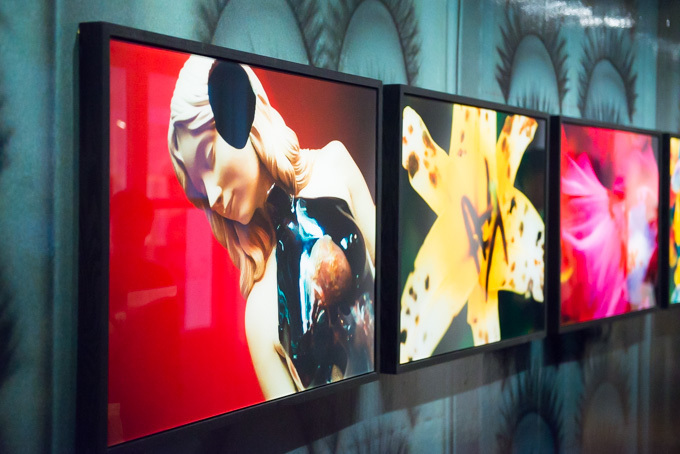 蜷川実花、初のセルフポートレイトを中心とした展覧会を原美術館で開催 - 映像インスタレーションも｜写真12
