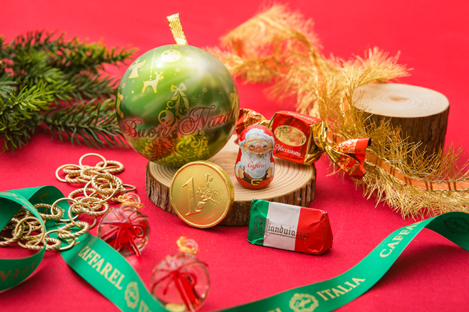 カファレルからクリスマス限定コレクションが登場 - ツリーの飾りにもなるオーナメント缶など｜写真7