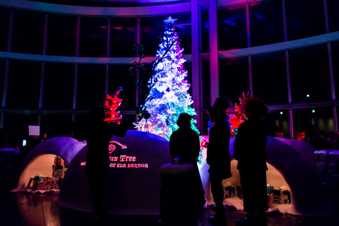 ティム・バートンのツリー＆カフェが出現！「天空のクリスマス」六本木ヒルズ展望台で開催｜写真14