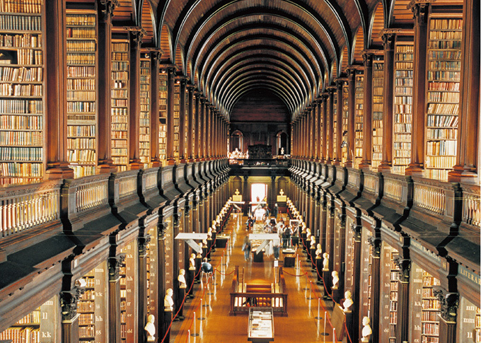 書籍『世界の美しい図書館』- 紀元前の遺跡から、最新鋭の名建築まで100館を紹介｜写真3