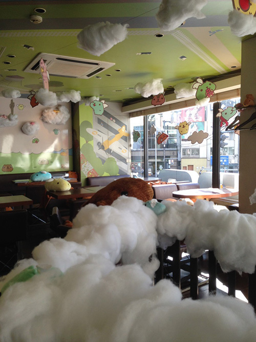「カピバラさん」の10周年を記念したカフェが東京・北青山に - クリスマス限定メニューも｜写真4