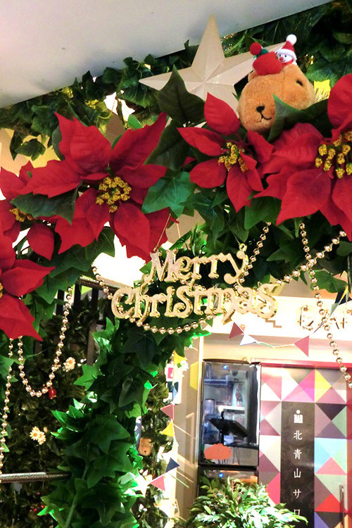 「カピバラさん」の10周年を記念したカフェが東京・北青山に - クリスマス限定メニューも｜写真20