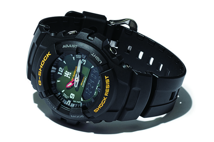 G-SHOCK×HYSTERIC GLAMOURの腕時計 - アナログ＆デジタルのフェイス、耐衝撃や防水性も完備｜写真1