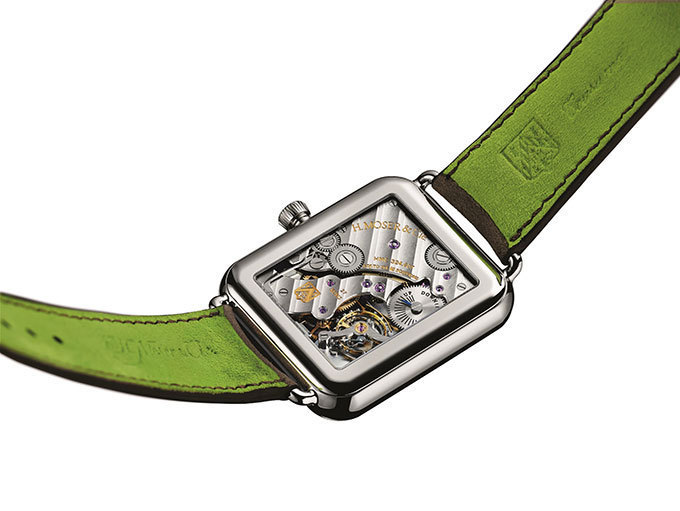 スマートウォッチの様な完全機械式時計「スイス アルプ ウォッチ」世界限定50本 - H.モーザーより｜写真2