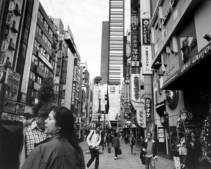 荒木経惟の写真集『トンボー・トウキョー』アラーキーの集大成、東京の「かつて」と「いま」を切り取る｜写真7