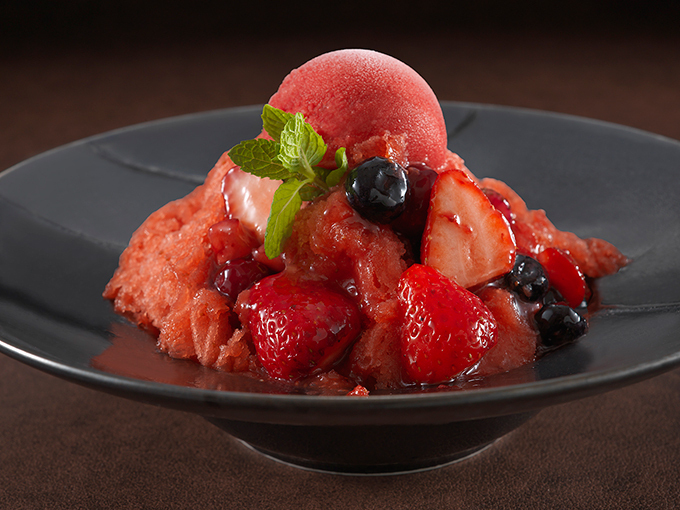 リーガロイヤルホテル大阪から3種の贅沢かき氷 - ふわふわ食感の氷とたっぷり果肉｜写真1