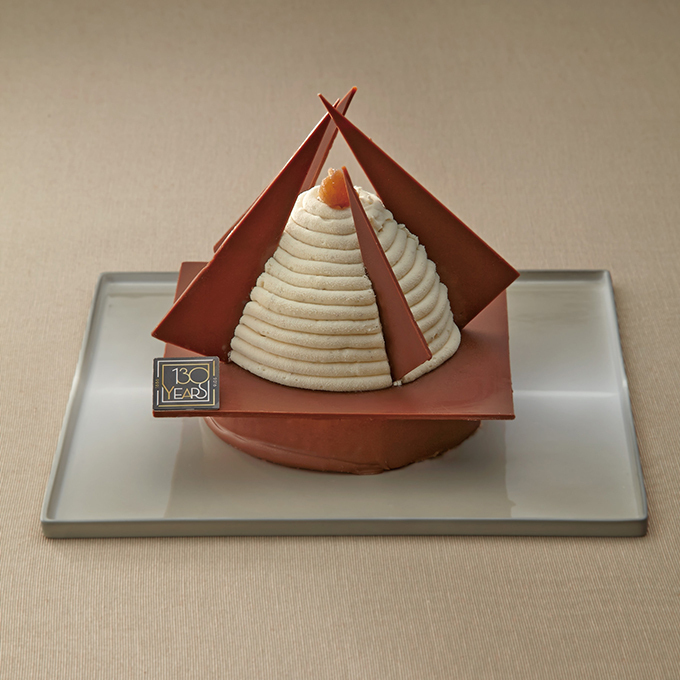 フォションのクリスマス限定ケーキ、幾何学的なモンブランでアール・デコを表現｜写真1