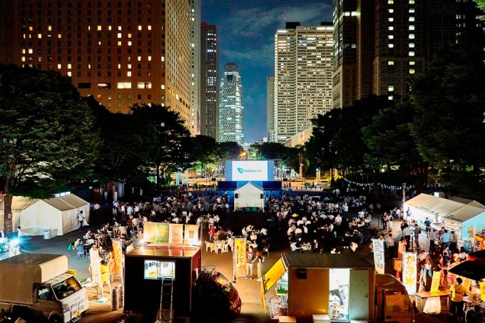 無料の映画鑑賞イベントが新宿中央公園で開催、『バック・トゥ・ザ・フューチャー』など上映｜写真1