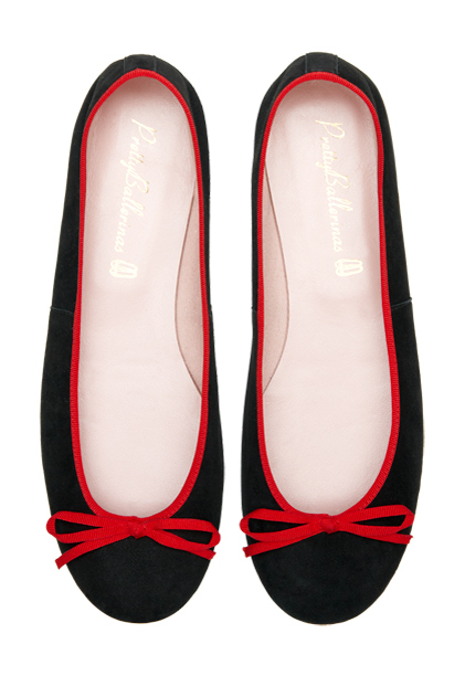 足が美しくみえるデザインが評判、プリティ・バレリーナのロマンティックな新作シューズコレクション - ファッションプレス