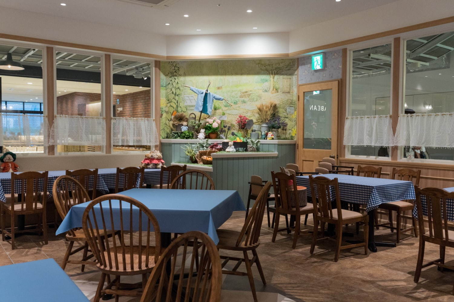 「横浜ハンマーヘッド」食がテーマの商業施設に国内初レストラン＆カフェ、ホテル＆客船ターミナルも｜写真24