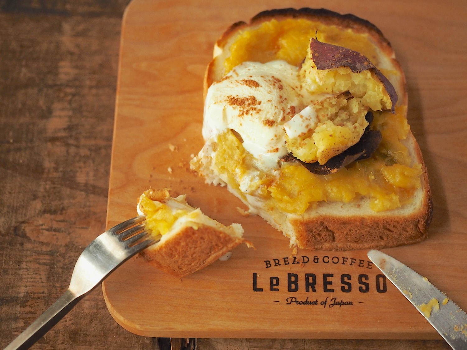 ＜レブレッソ＞“焼き芋＆バニラアイス”トースト