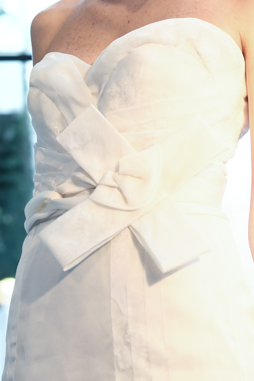 オスカー・デ・ラ・レンタのウエディングドレスが日本初上陸！ノバレーゼが販売・レンタルで取り扱いを開始｜写真21