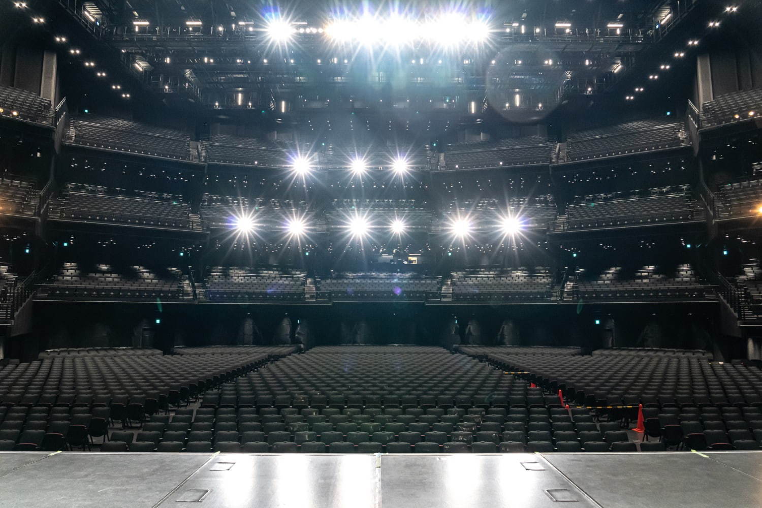 「東京ガーデンシアター」有明ガーデンの国内最大約8,000人収容の劇場型ホール｜写真2