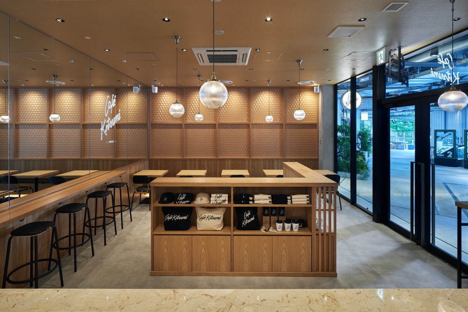 「カフェ キツネ」渋谷ミヤシタパークに新店 - 自家焙煎豆のコーヒーを提供、限定モカ＆カプチーノも
