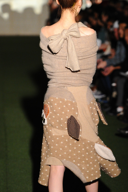 ノゾミ イシグロ オートクチュール(NOZOMI ISHIGURO Haute Couture) 2013-14年秋冬ウィメンズコレクション  - 写真3