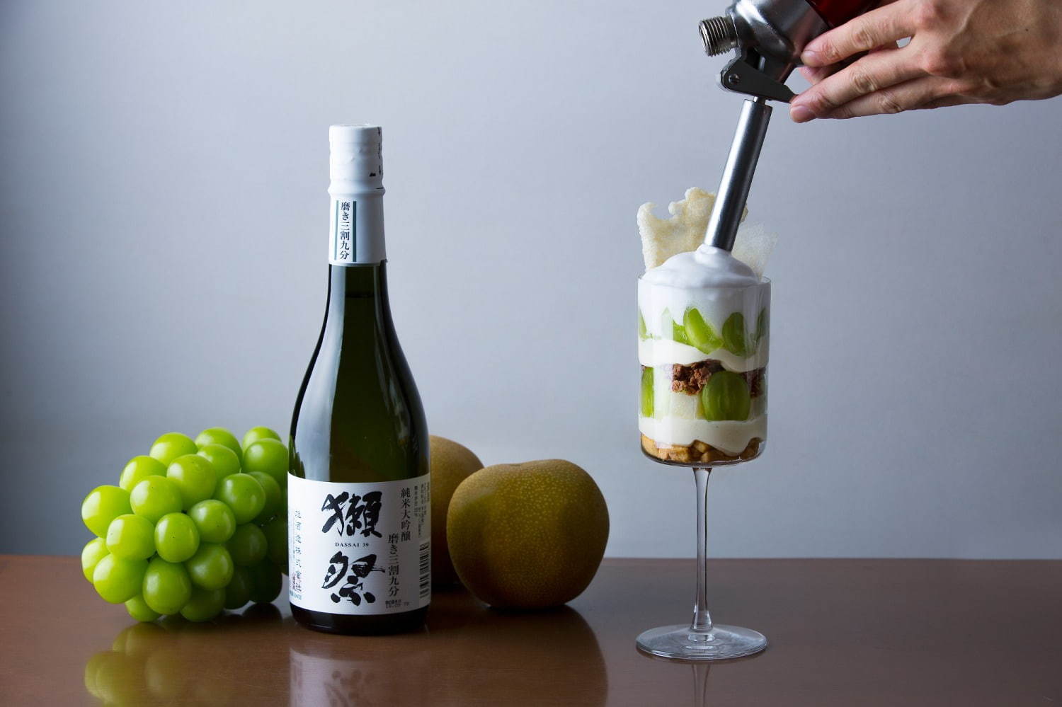 日本酒「獺祭」パフェ、シャインマスカットと和梨を併せて - 東京・小笠原伯爵邸で｜写真2