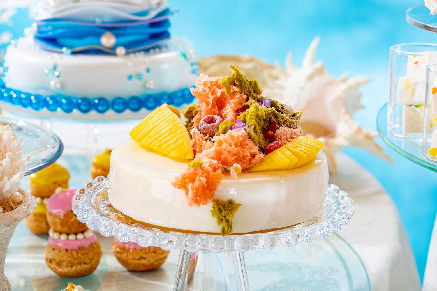 ヒルトン東京“プリンセス・マーメイド”のスイーツビュッフェ、ティアラのムースや巻貝のケーキ｜写真5