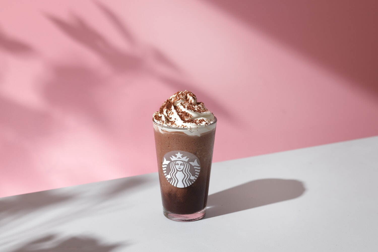 スターバックス(Starbucks) チョコレート ティー ケーキ フラペチーノ｜写真1