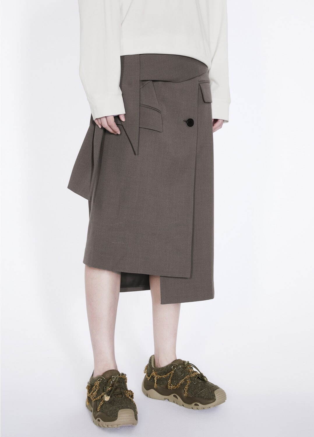 スカート(Structured Asymmetric Wool-blend Skirt) 22,000円