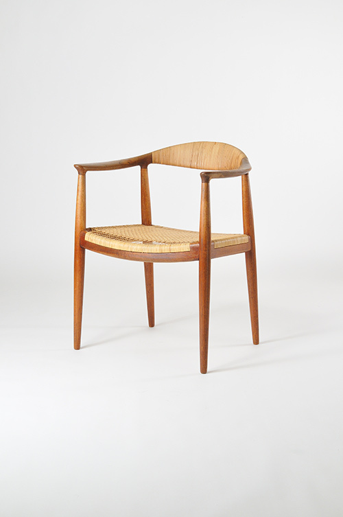 北欧デザインの巨匠ハンス・ウェグナーの椅子展 - 青山で開催｜写真2