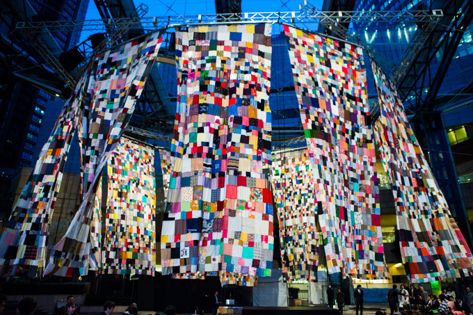 高さ9メートルの巨大パッチワークも登場！「六本木アートナイト2014」の見どころをチェック｜写真1
