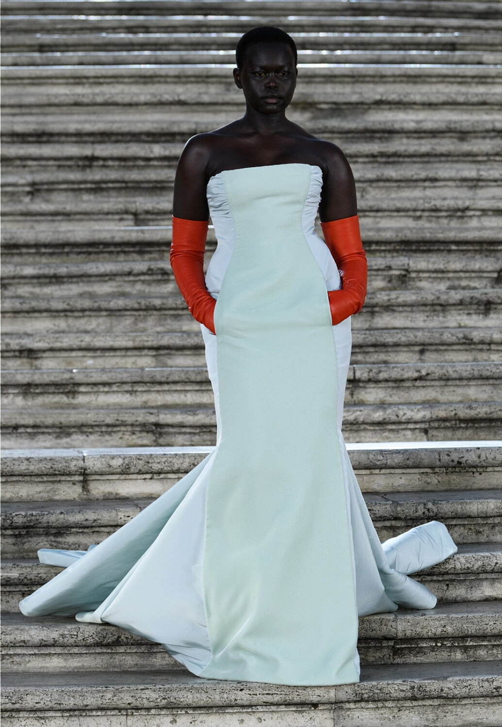 ヴァレンティノ オートクチュール(VALENTINO Haute Couture ) 2022-23年秋冬ウィメンズコレクション  - 写真55