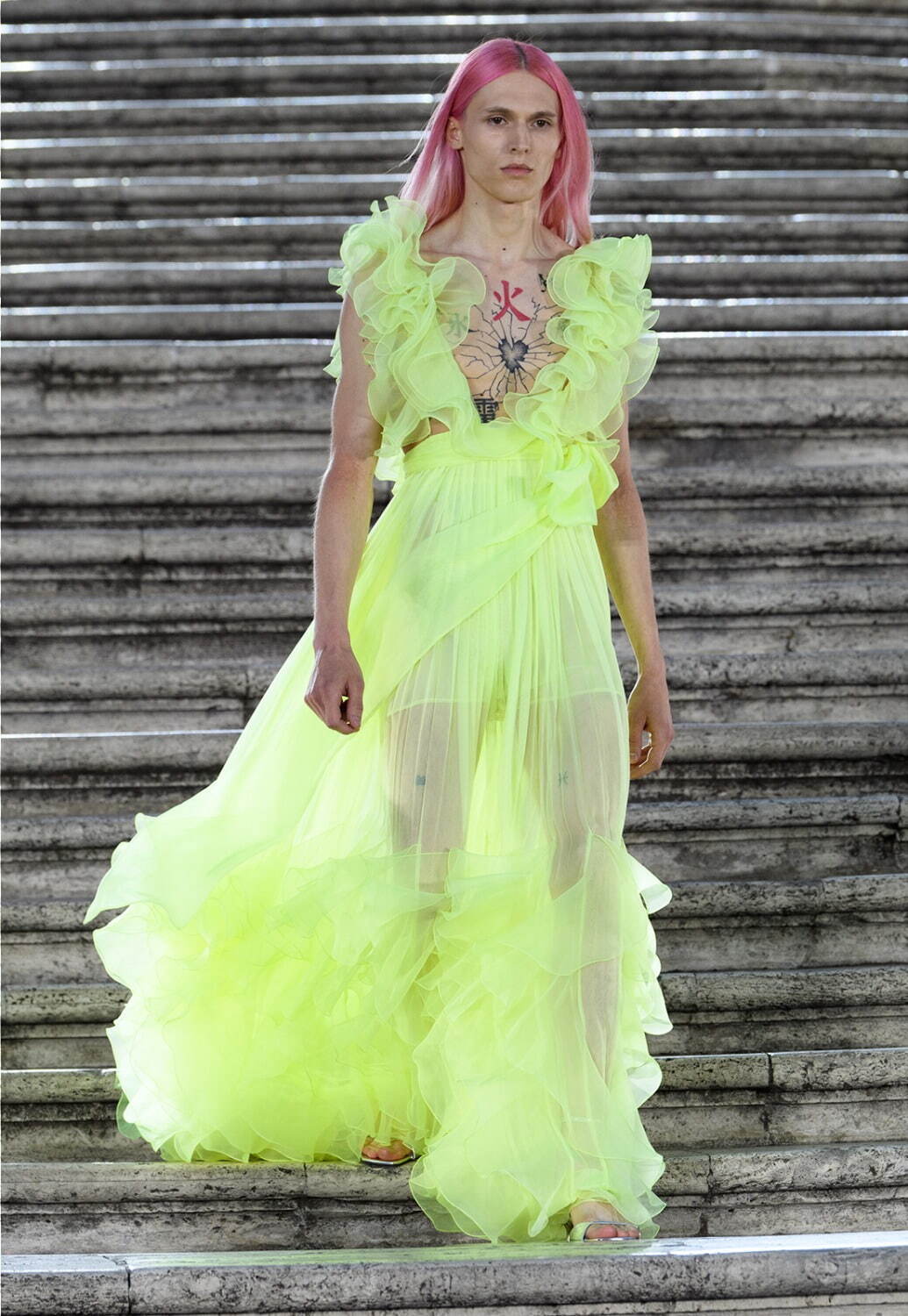 ヴァレンティノ オートクチュール(VALENTINO Haute Couture ) 2022-23年秋冬ウィメンズコレクション  - 写真60