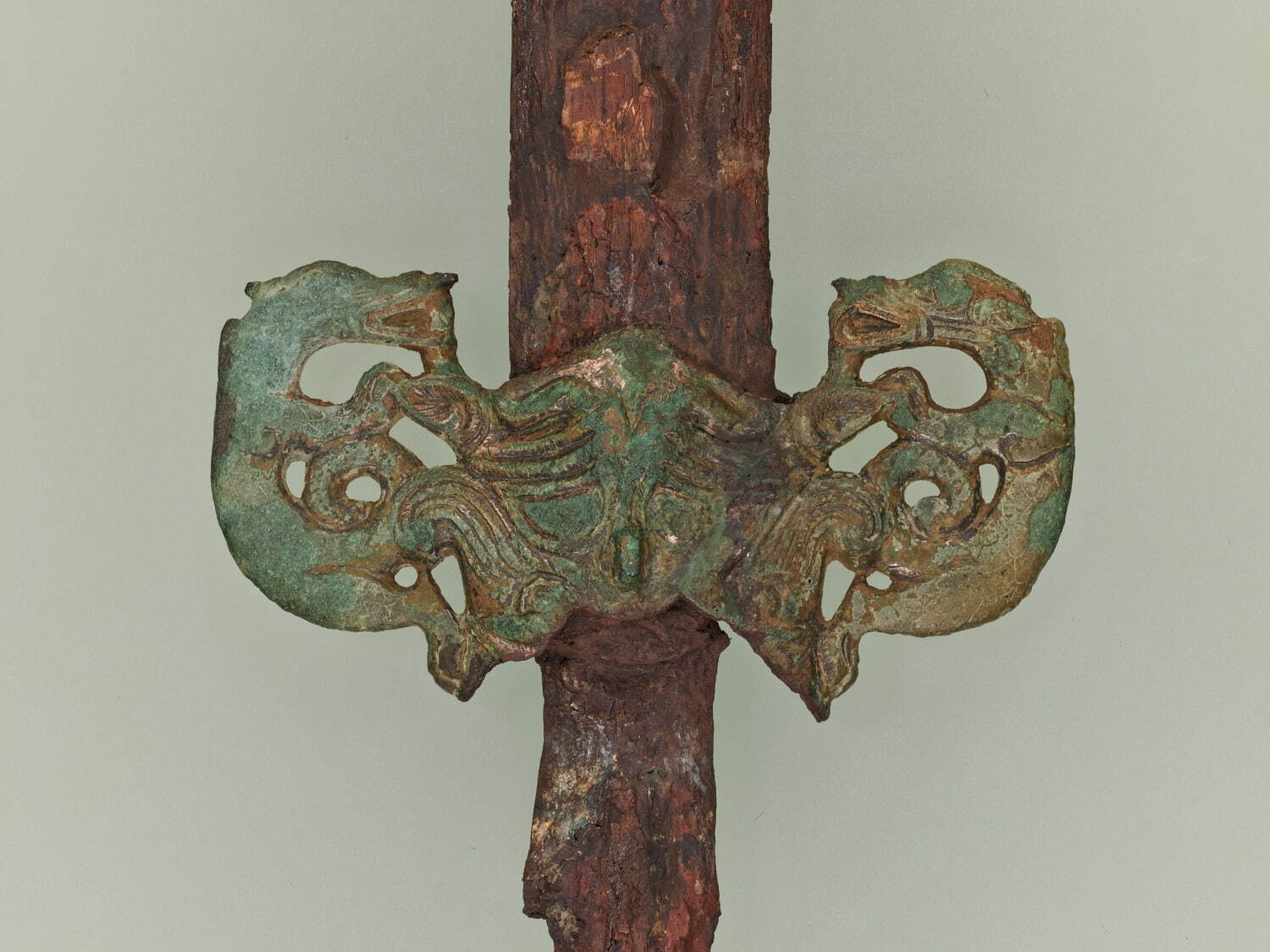 獣面装飾付鉄剣(じゅうめんそうしょくつきてっけん)
推定朝鮮 1世紀