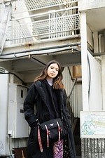 アナ・ライコヴィチさん - ヒロコ コシノ(HIROKO KOSHINO)、ユニクロ(UNIQLO)｜渋谷ストリートスナップ3