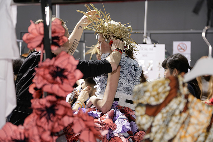 ヴィクター＆ロルフ オートクチュール(VIKTOR & ROLF Haute Couture) 2015年春夏バックステージ - バックステージ画像11