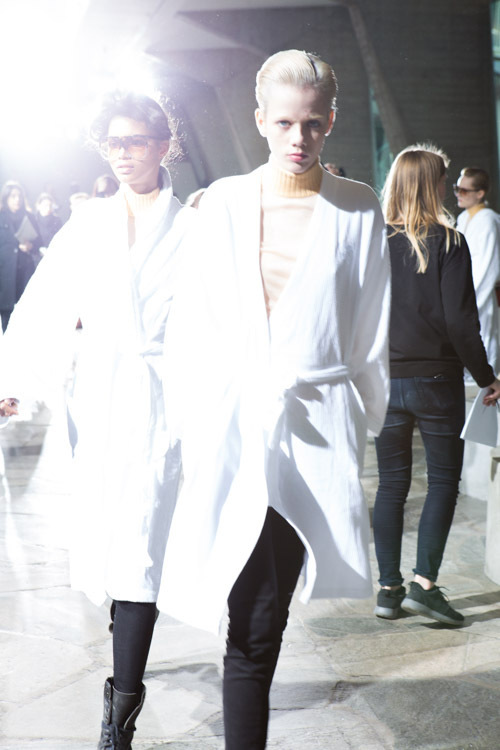 ロエベ(LOEWE) 2015-16年秋冬バックステージ - 写真17