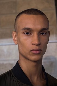 ジバンシィ バイ リカルド ティッシ (Givenchy by Riccardo Tisci) 2016-17年秋冬 バックステージ - 写真19