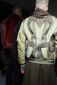 ジバンシィ バイ リカルド ティッシ (Givenchy by Riccardo Tisci) 2016-17年秋冬 バックステージ - 写真12