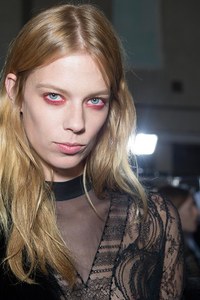 ジバンシィ バイ リカルド ティッシ (Givenchy by Riccardo Tisci) 2016-17年秋冬 バックステージ - 写真6