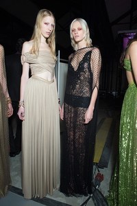 ジバンシィ バイ リカルド ティッシ (Givenchy by Riccardo Tisci) 2016-17年秋冬 バックステージ - 写真46