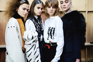 トーガ(TOGA) 2016-17年秋冬 バックステージ - 写真1