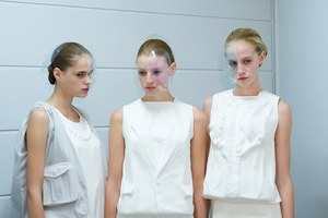 アンリアレイジ(ANREALAGE) 2012年春夏バックステージ - 写真12