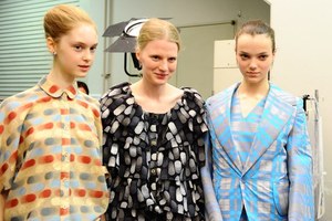 アンリアレイジ(ANREALAGE) 2012-13年秋冬 バックステージ - 写真1