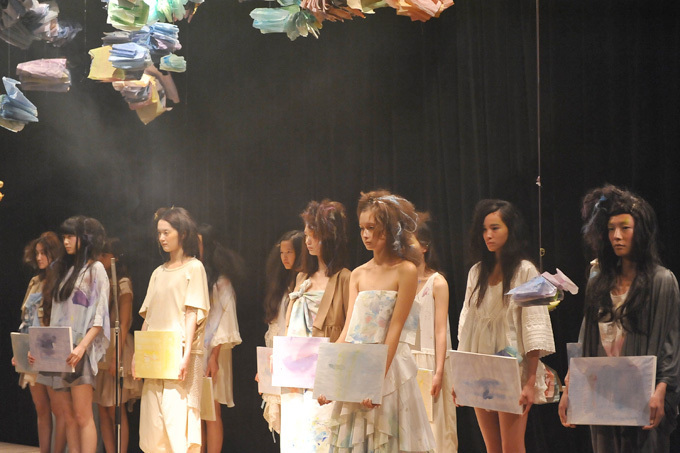 ファーファー 2013年春夏<span>コレクション</span> <span>バックステージ</span> - バックステージ画像1