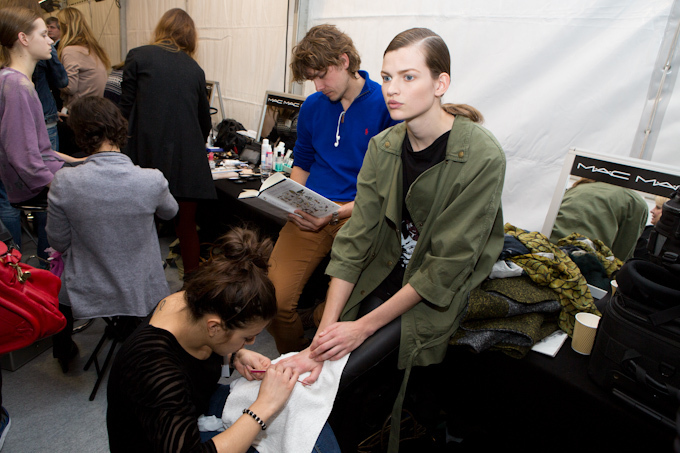 クロエ(Chloé) 2013-14年秋冬バックステージ - 写真43