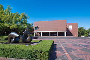 山梨県立美術館 - 写真1