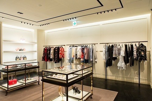 マックイーン ギンザシックス